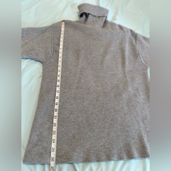Free People XS Grey Oversized Turtleneck Knit Sweater Tunic Pullover Casual. - Picture 4 of 13